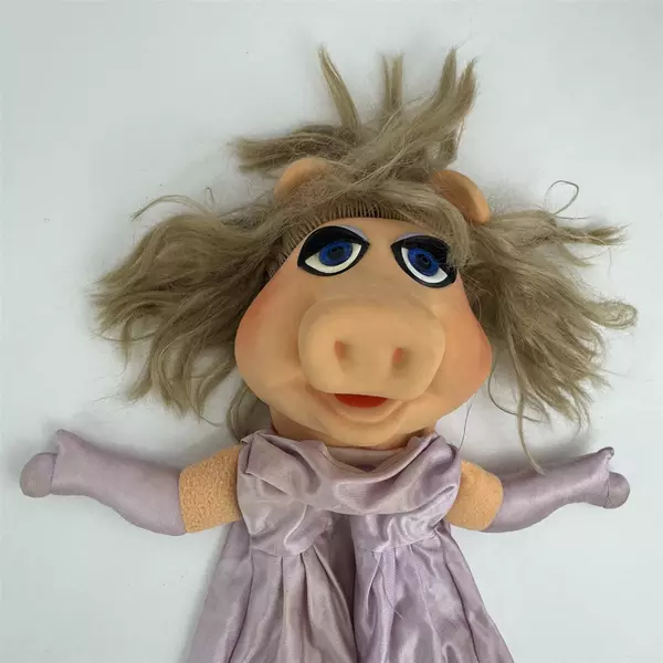 1977 Fisher Price Jim Henson The Muppets Miss Piggy Hand Puppet Doll