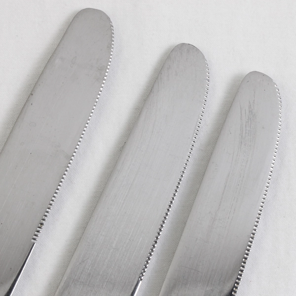 Lot of 3 Retroneu Vintage Solid Dinner Knives Stainless Whitewater Pattern 9.25"