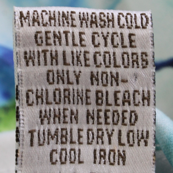 Draper's & Damon's Blue and Green Floral Button-Up Women's Size Large