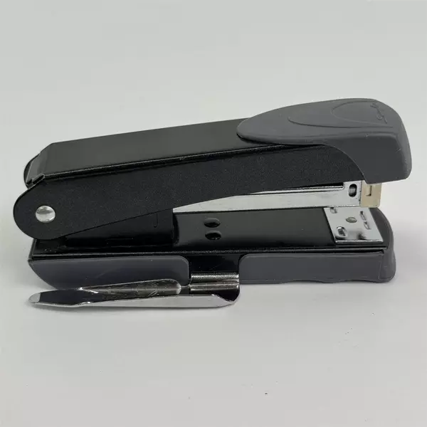 Swingline 33811 Stapler with Staple Remover