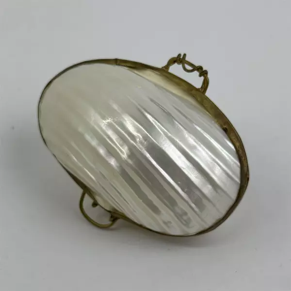 Vintage Mother of Pearl Shell Trinket or Pill Box Hinged Philippines