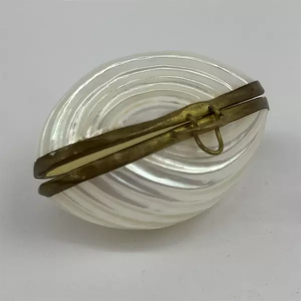 Vintage Mother of Pearl Shell Trinket or Pill Box Hinged Philippines