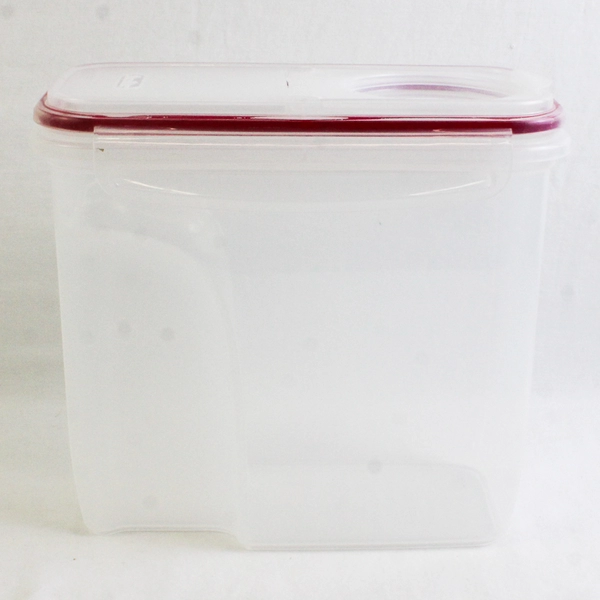 Sterilite 4-Quart Cereal Dry Food Storage Container