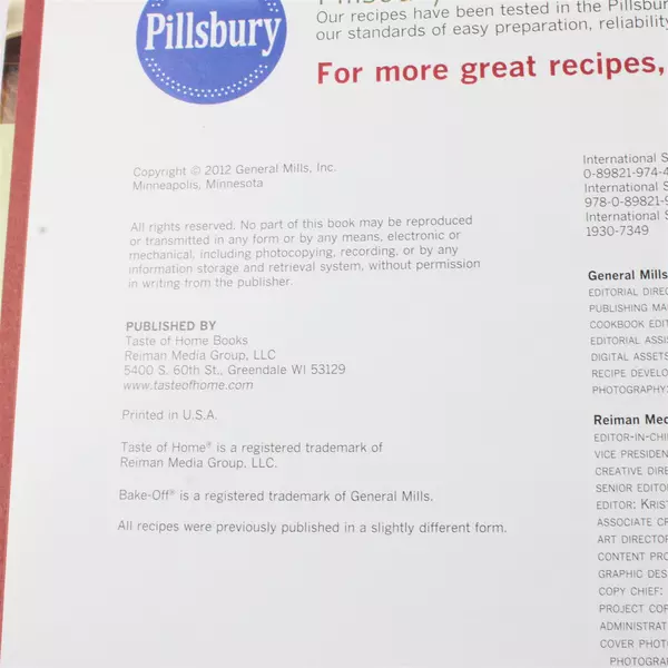 Pillsbury Annual Recipes Cookbook 2012 Baking Recipes Hardcover 