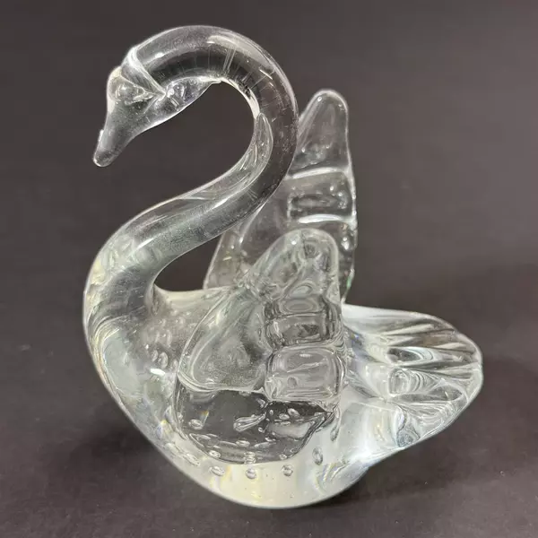 Vintage Clear Swan with Controlled Bubbles Art Glass Paperweight 3.5"