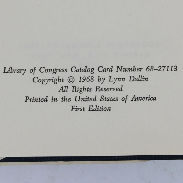 Stay Out of the Kitchen Cookbook by Lynn Dallin (1968 Hardcover)