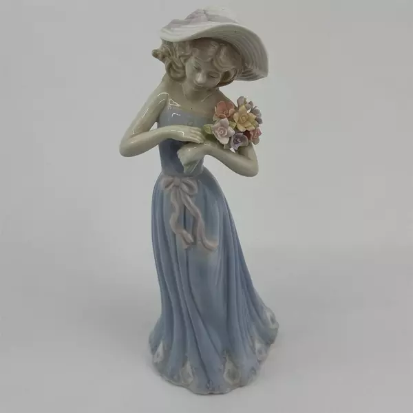 Vintage 1998 House of Lloyd Gathering Flowers 8" Porcelain Girl Figurine