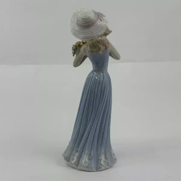 Vintage 1998 House of Lloyd Gathering Flowers 8" Porcelain Girl Figurine