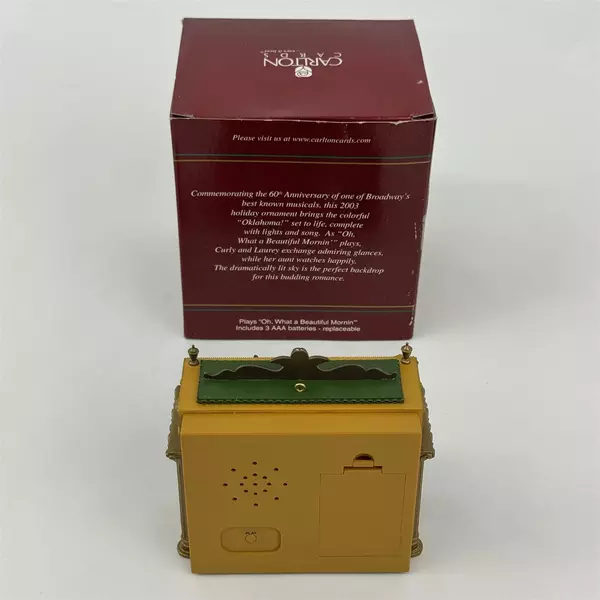 2003 Carlton Cards Heirloom Collection Oklahoma Lighted Music Box Works