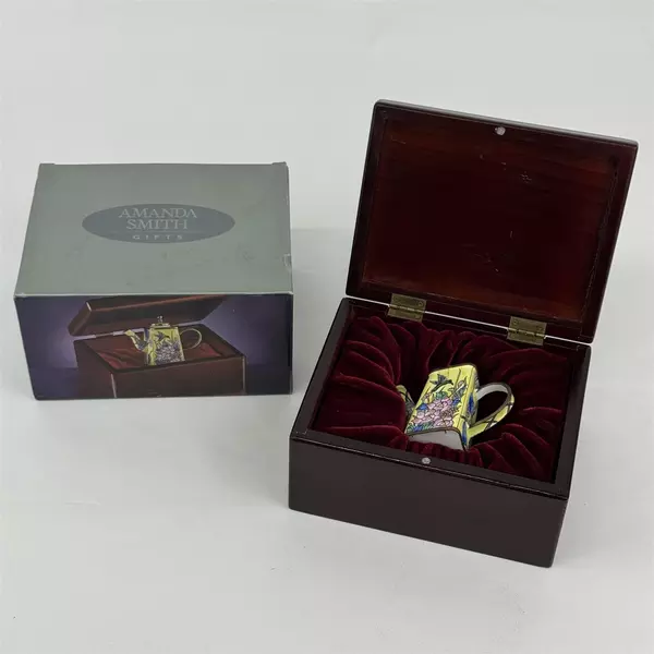 Amanda Smith Gifts Enamel Teapot With Velvet Lined Wood Box