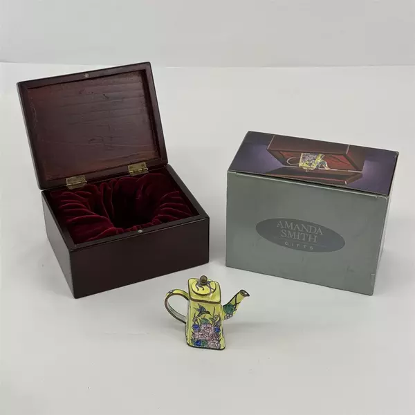 Amanda Smith Gifts Enamel Teapot With Velvet Lined Wood Box