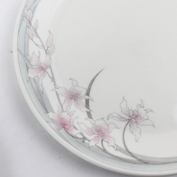 4 Royal Doulton Mayfair Lambethware Dinner Plates 10.25"