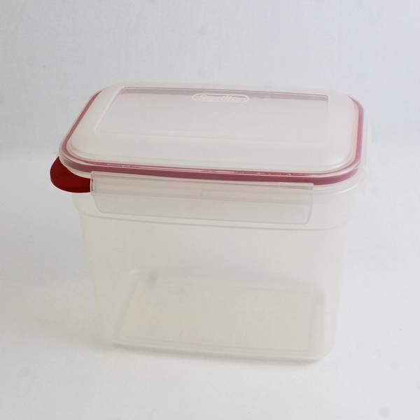 Sterilite 12.5 Cup Plastic Food Storage Container