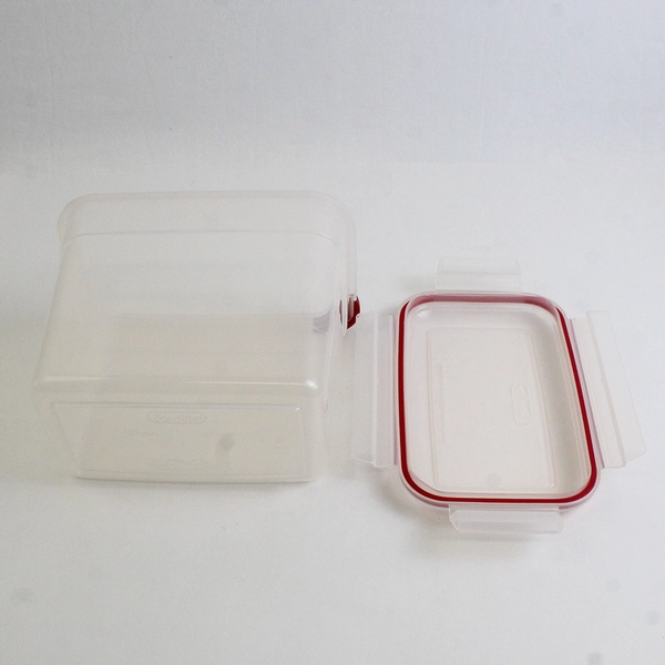 Sterilite 12.5 Cup Plastic Food Storage Container