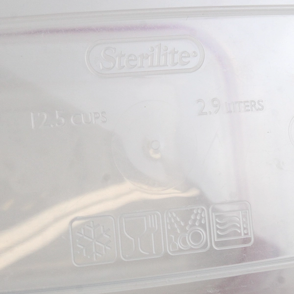 Sterilite 12.5 Cup Plastic Food Storage Container