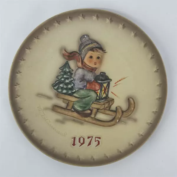 1975 MJ Hummel 5Th Annual Collector Plate Goebel W. Germany Ride Into Christmas