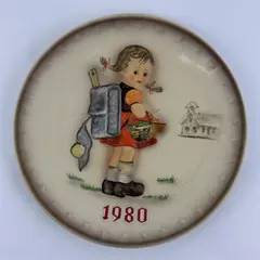 1980 M.J Hummel 10th Annual Collector Plate School Girl West Germany-Goebel