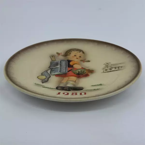1980 M.J Hummel 10th Annual Collector Plate School Girl West Germany-Goebel