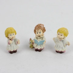 Lot of 3 Children Holiday Christmas Caroling Miniature Figurines 