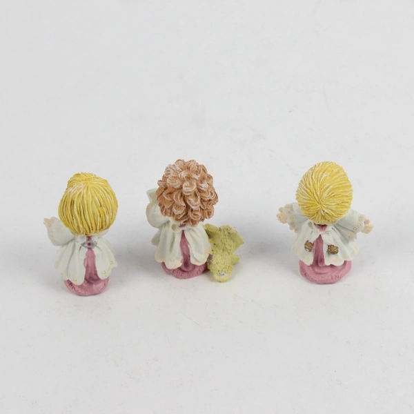 Lot of 3 Children Holiday Christmas Caroling Miniature Figurines 