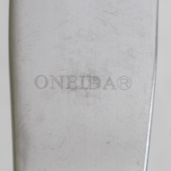 Set of 6 Oneida Silver Frost Pattern Dinner Knives 9.75" Long