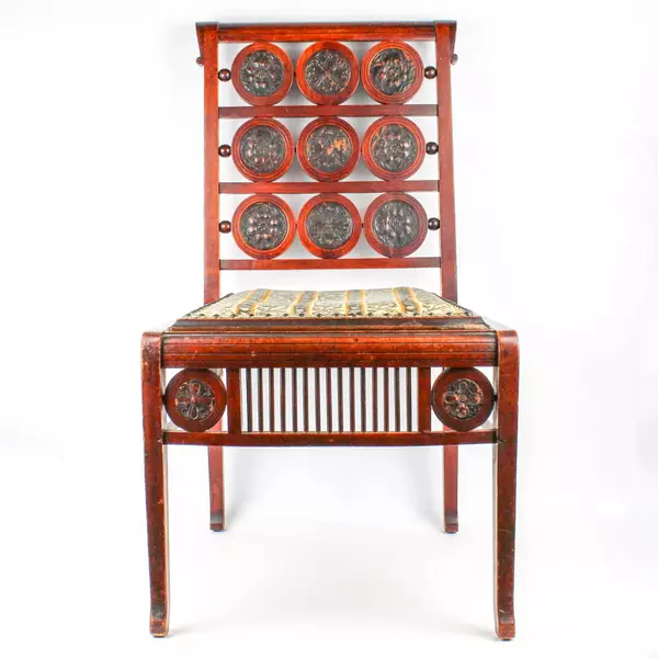 Antique Arts & Crafts Victorian Carved Medallion Wood Chair 33" H