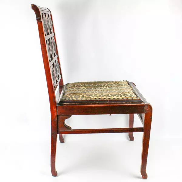 Antique Arts & Crafts Victorian Carved Medallion Wood Chair 33" H