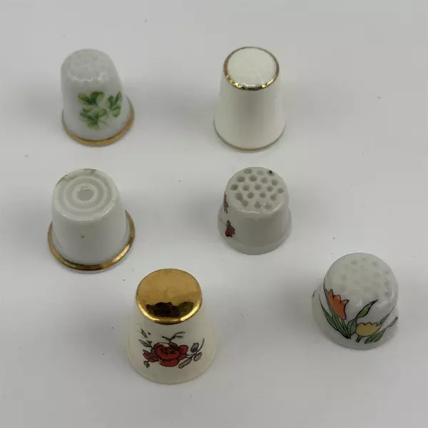 6 VTG Porcelain Ceramic Flowers Thimbles White Hand Painted Gold Trim