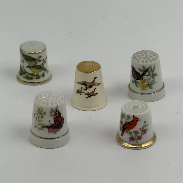 Lot Of 5 Ceramic Bird Thimbles White With Gold Trim