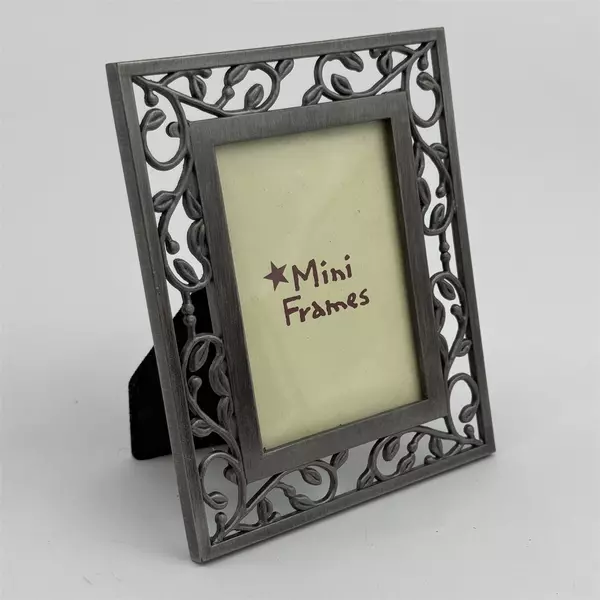 Pewter Mini Photo Frame 2x3 Standing Matte Silver-Tone Ivy Leaves
