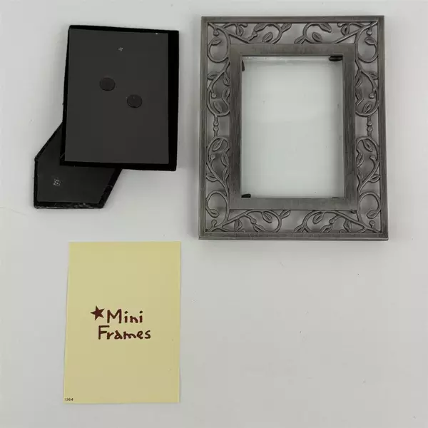 Pewter Mini Photo Frame 2x3 Standing Matte Silver-Tone Ivy Leaves