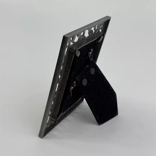 Pewter Mini Photo Frame 2x3 Standing Matte Silver-Tone Ivy Leaves