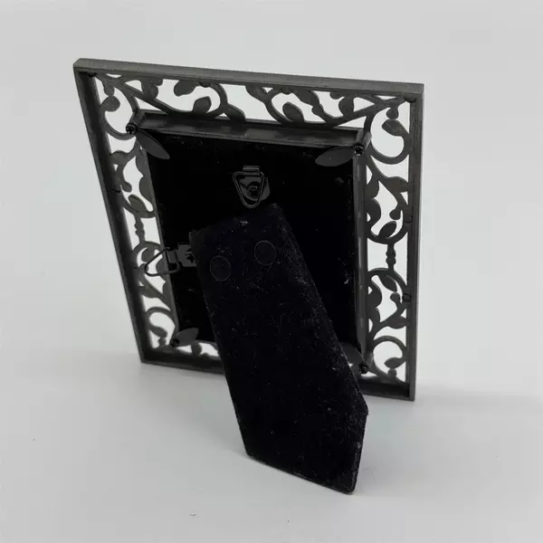Pewter Mini Photo Frame 2x3 Standing Matte Silver-Tone Ivy Leaves