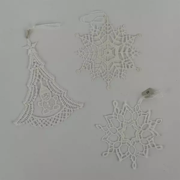 Lot of 6 Handmade Crochet Christmas Ornaments Snowflakes Bell Tree