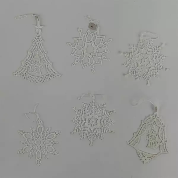 Lot of 6 Handmade Crochet Christmas Ornaments Snowflakes Bell Tree