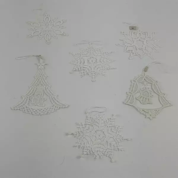 Lot of 6 Handmade Crochet Christmas Ornaments Snowflakes Bell Tree
