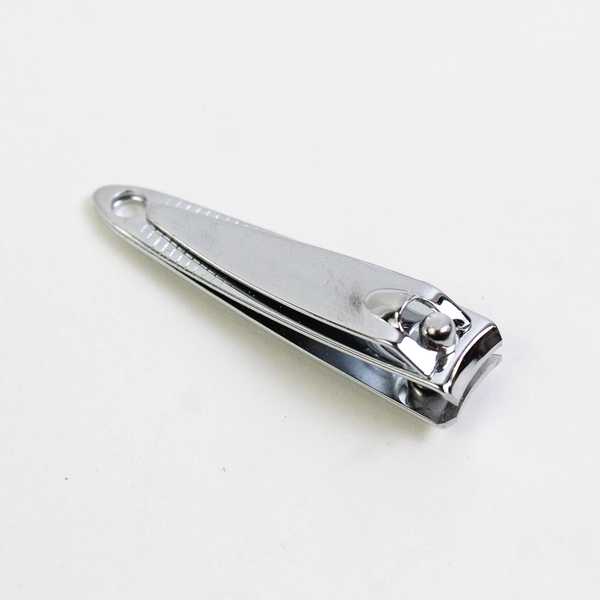 Lot of 4 Revlon Trim and Unbranded Nail Clippers 2 Toe and 2 Fingernail