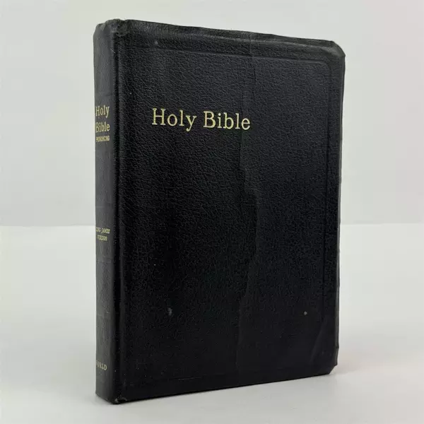 Vintage The Holy Bible by World Publishing Self-Pronouncing KJV Black King James