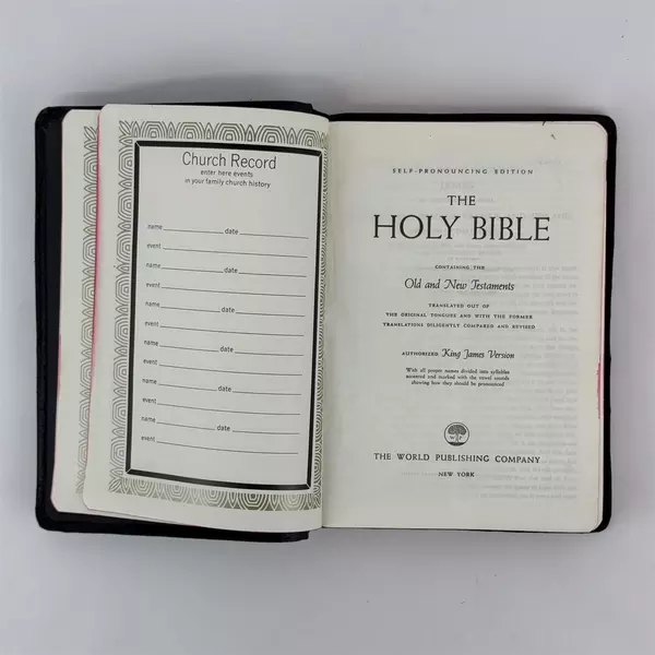 Vintage The Holy Bible by World Publishing Self-Pronouncing KJV Black King James