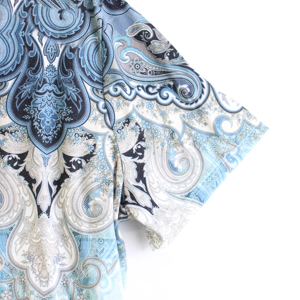 Unbranded Blue/White 90s/2000s Style Short Sleeve Shirt Women's Size XL