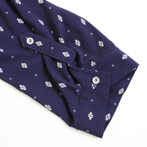 Flower & Feather Women's 3XL Navy with White Details Button Up Blouse 