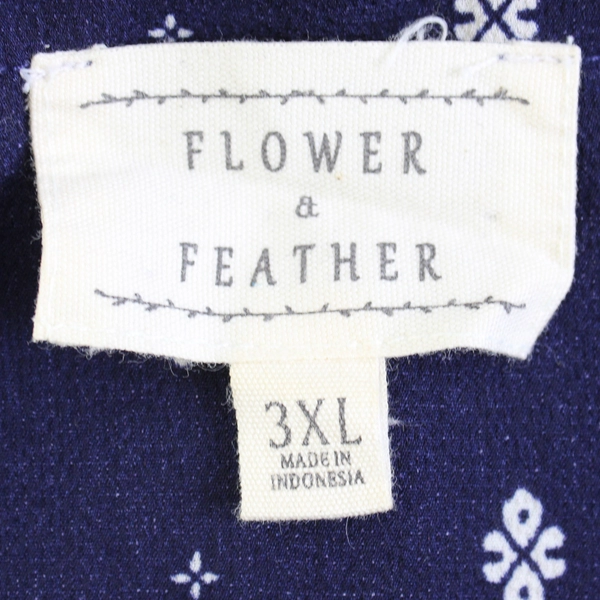 Flower & Feather Women's 3XL Navy with White Details Button Up Blouse 