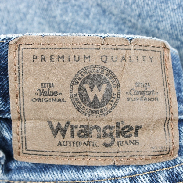 Wrangler Men's 42x32 Light Wash Straight Leg Denim Jeans