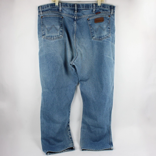 Wrangler Men’s 42x32 Light Wash Relaxed Straight Fit Denim Jeans