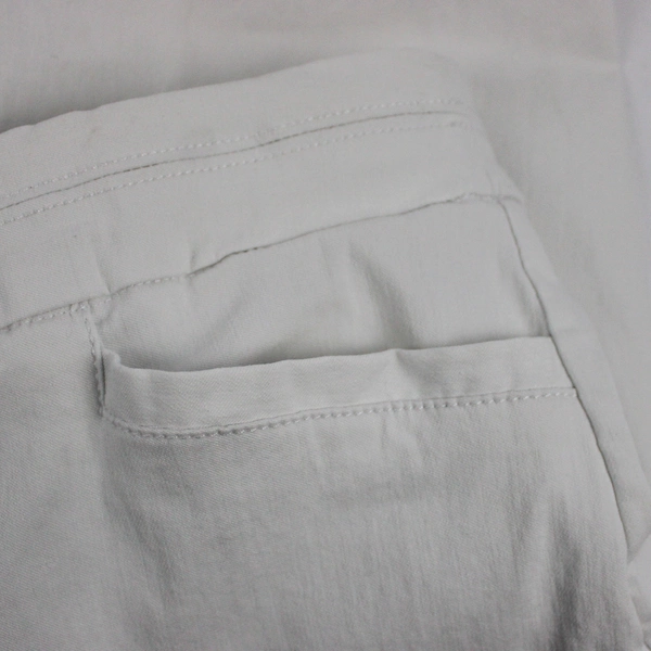 Apt. 9 Women's 10P White Mid Rise Pull-On Capri Pants