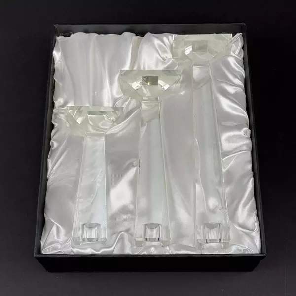 3-Piece OLEG CASSINI Graduated Size Alanna Clear Pillar Crystal Candlesticks