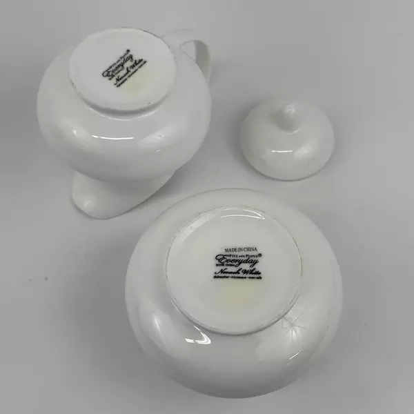 2009 Fitz & Floyd Nevaeh White Bone China Sugar Bowl and Creamer Set