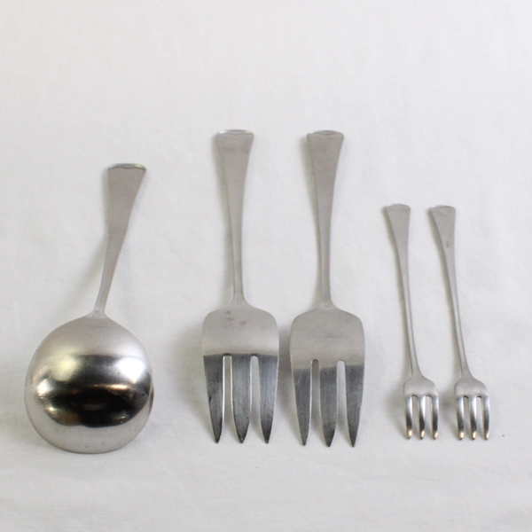 Lot Of 5 Oneida Silver American Artistry (Stainless) Flatware Forks & Ladle