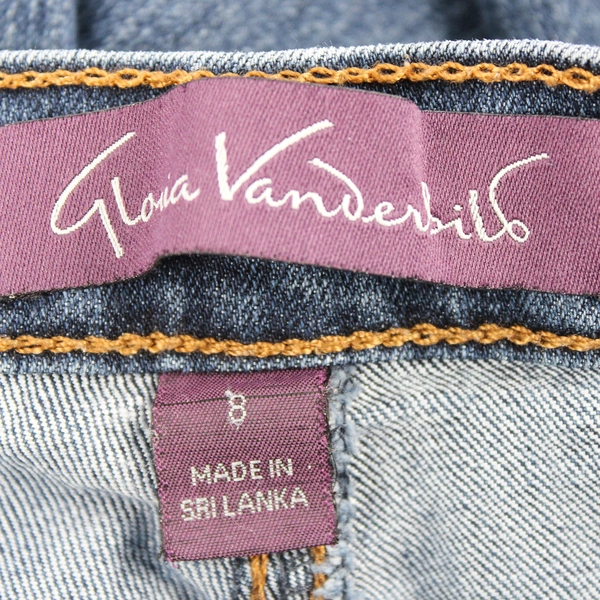 Gloria Vanderbilt Women's 8 Amanda Medium Wash Straight Leg Jeans 
