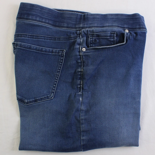 Gloria Vanderbilt Avery Blue Slimming Capris Women's Size 14